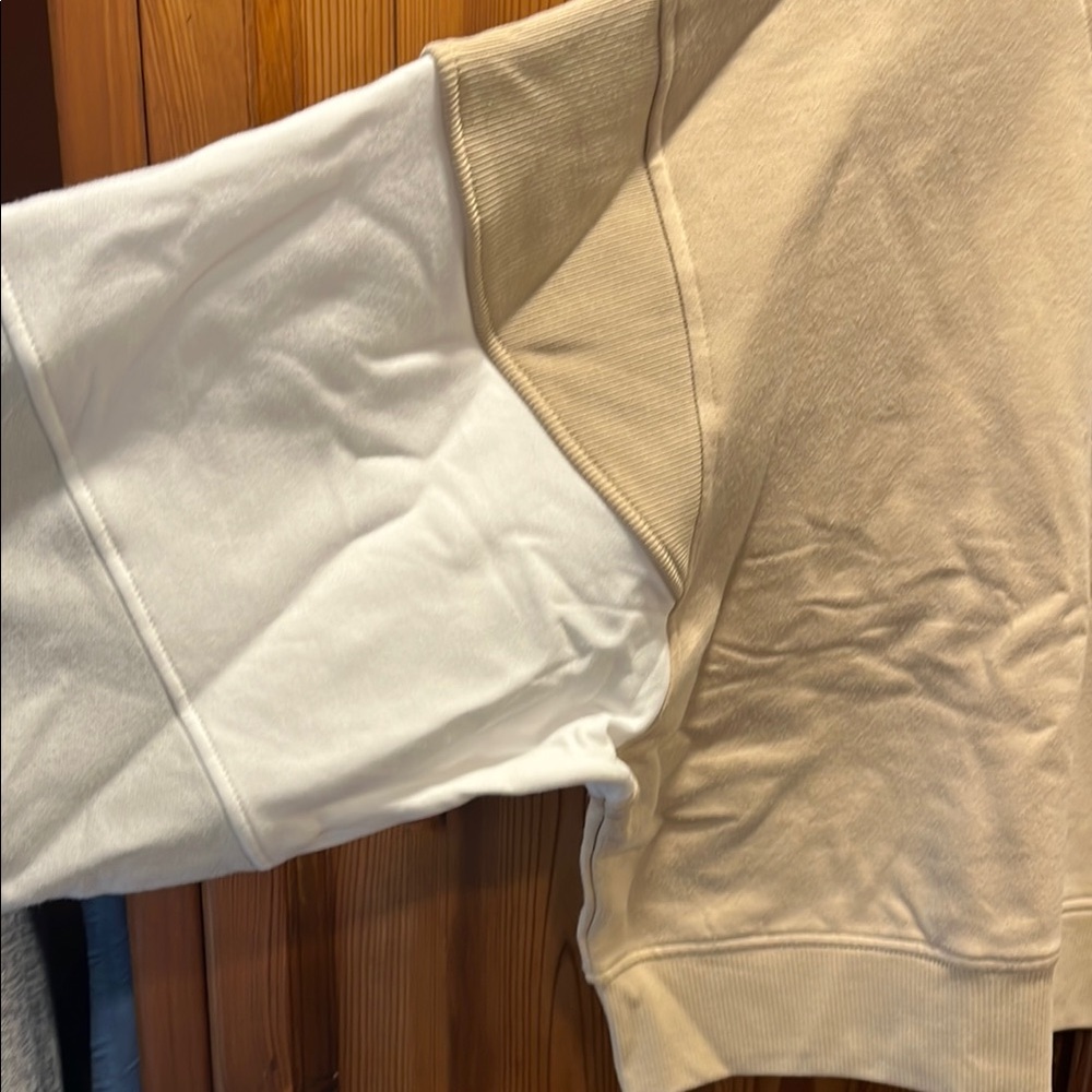 Feat Helen Owen Women's Sweatshirt - Picture 5 of 6